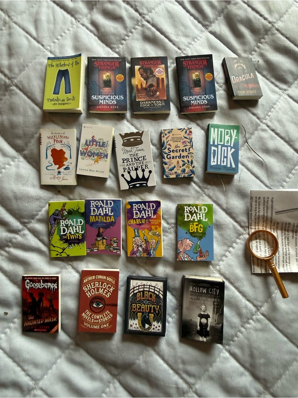 Zuru Mini Brands Miniature Classic Book Lot - Assorted Color Coverso